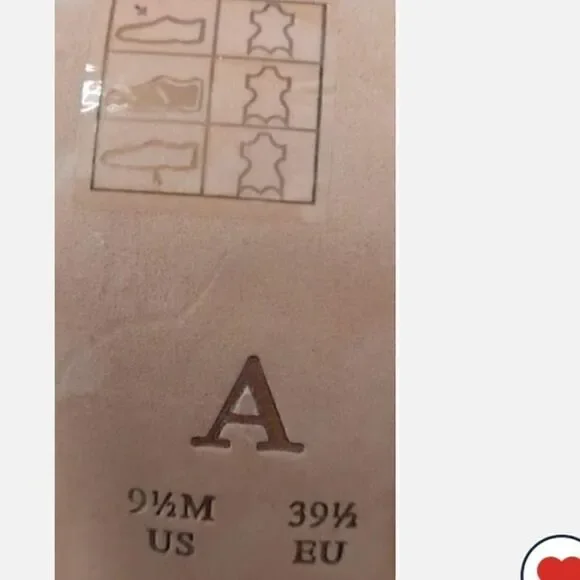 Anthropologie navy scalloped Shooties   - Picture 3 of 7